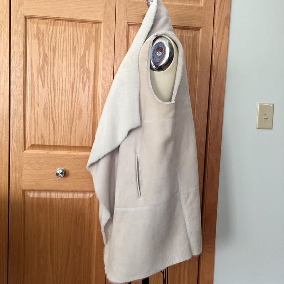 Lafayette 148 New York Spanish shearling 🐏vest - Picture 3 of 6